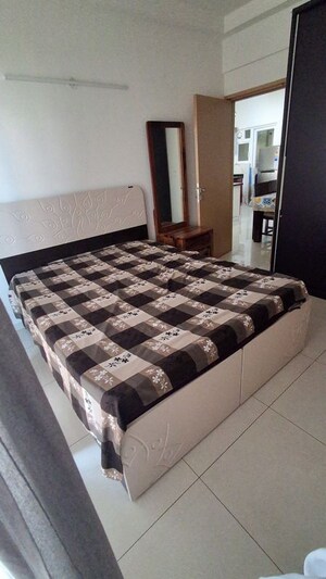 Room in 3 BHK Apartment at Godrej Royale Woods, Devanahalli – for Rent