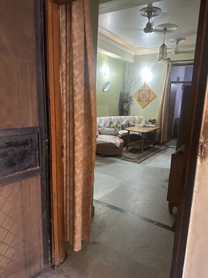 Bathroom in 1 BHK Builder Floor at Khirki Extension – for Rent