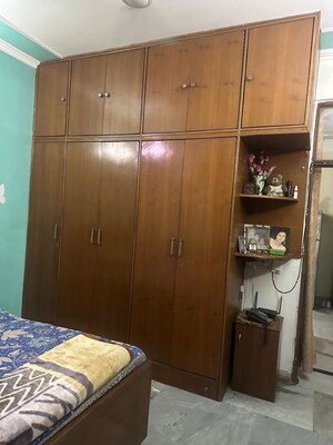Furnished Amenities in 1 BHK Builder Floor at Khirki Extension – for Rent
