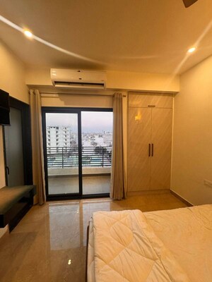 Room in 4 BHK Apartment at Conscient Heritage One, Sector 62 – for Sale