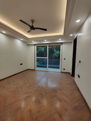 Room in 4 BHK Apartment at Conscient Heritage One, Sector 62 – for Sale