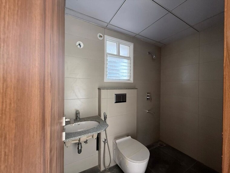 Bathroom, godrej-ananda 2 Bedroom 988 Sq.Ft. Apartment In Bagaluru Bangalore 10714574