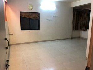 Room in 2 BHK Apartment at Sakal Nagar CHS, Aundh – for Rent