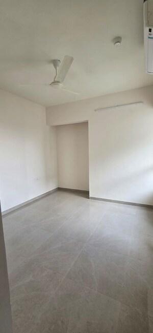 Room in 1 BHK Apartment at Piramal Vaikunth, Balkum Pada – for Rent