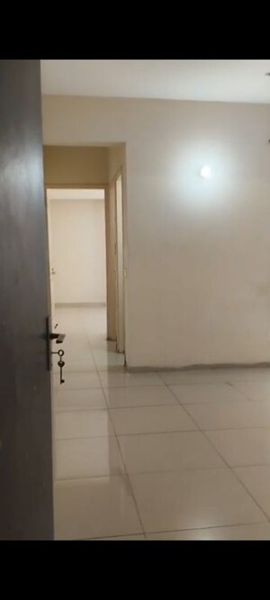 Room in 1 BHK Apartment at Wave Dream Homes, Wave City – for Rent