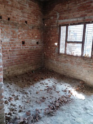 Room in 1.5 BHK Villa at Narayan Plaza Jankipuram, Jankipuram – for Sale