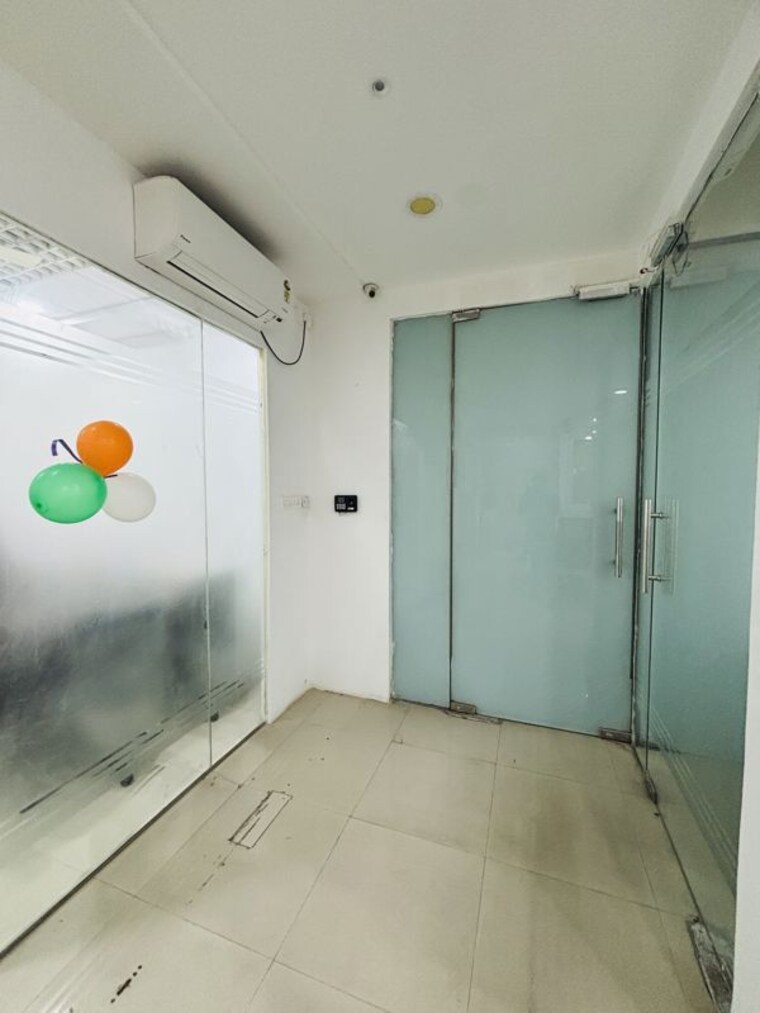 Bathroom, madhapur Commercial Office Space 2020 Sq.Ft. In Madhapur Hyderabad 10714634