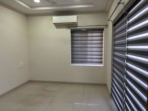 Room in 4 BHK Builder Floor at Kakatiya Hills, Jubilee Hills – for Rent