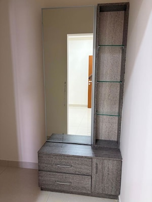 Room in 4 BHK Builder Floor at Kakatiya Hills, Jubilee Hills – for Rent