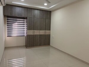 Room in 4 BHK Builder Floor at Kakatiya Hills, Jubilee Hills – for Rent
