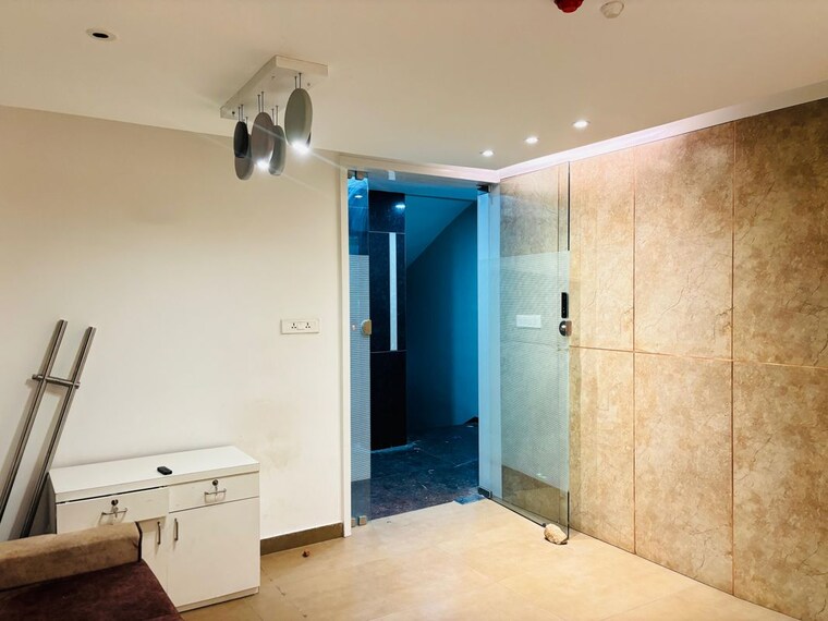 Room, madhapur Commercial Office Space 2350 Sq.Ft. In Madhapur Hyderabad 10714635