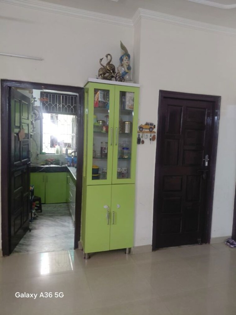 Room, sector 15 2 Bedroom 3000 Sq.Ft. Builder Floor In Sector 15 Gurgaon 10714642
