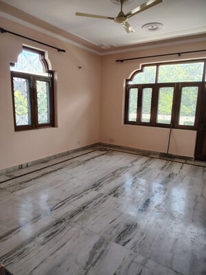 Building Lobby in 6 BHK Villa at Sector 56 – for Sale