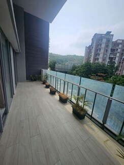 3.5 BHK +Apartment For Sale in Kalpataru Jade Residences