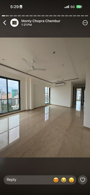 Room in 3.5 BHK Apartment at Supreme Pearl, Khar West – for Rent