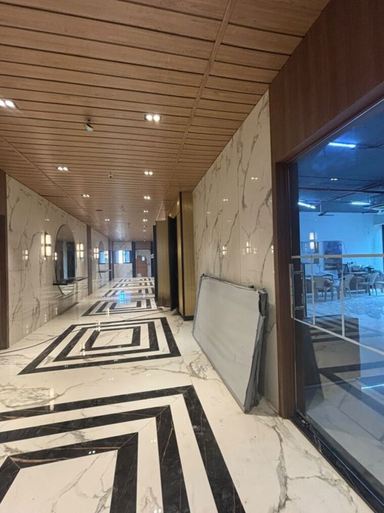  Parking, supreme-pearl 3.5 Bedroom 1500 Sq.Ft. Apartment In Khar West Mumbai 10714668