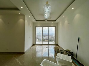 Room in 3 BHK Apartment at Alpine AIGIN Royal, Sector 1 Greater Noida – for Rent