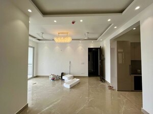 Room in 3 BHK Apartment at Alpine AIGIN Royal, Sector 1 Greater Noida – for Rent
