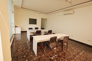 Team Area in 2 BHK Apartment at Kanha Greens, Modipuram – for Sale