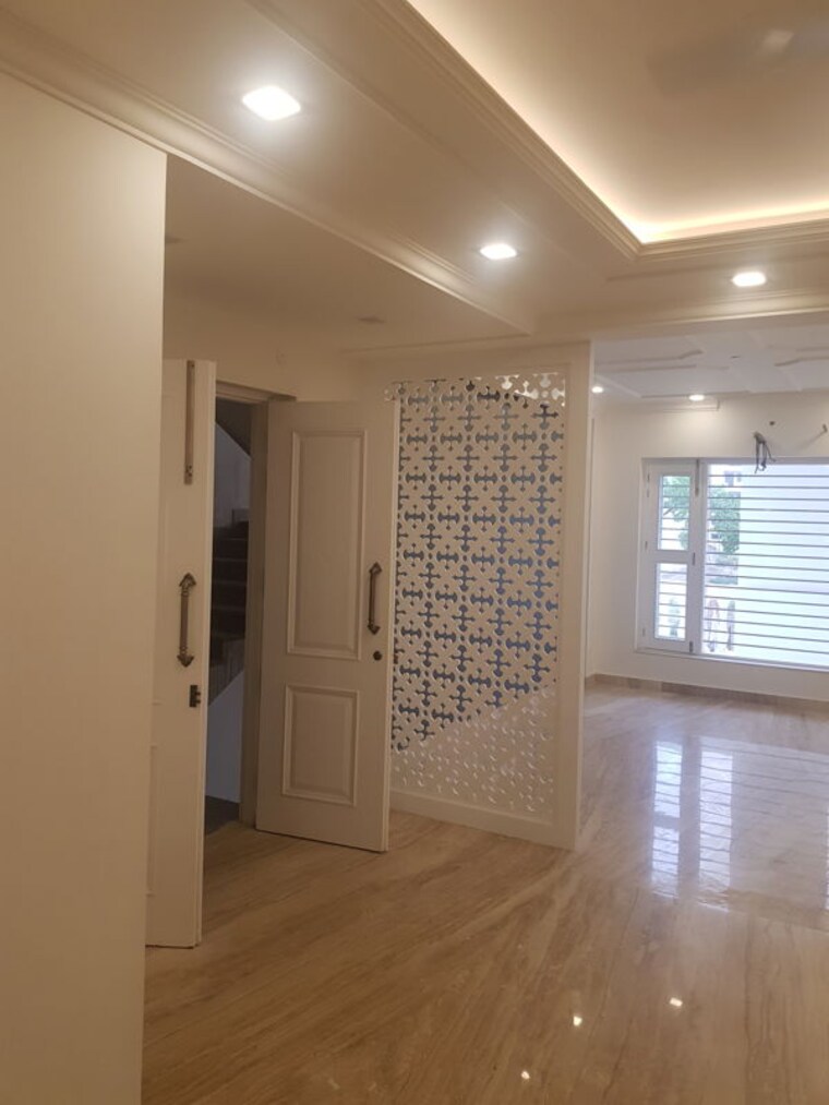 Room, sector 85 4 Bedroom 2500 Sq.Ft. Builder Floor In Sector 85 Faridabad 10714676