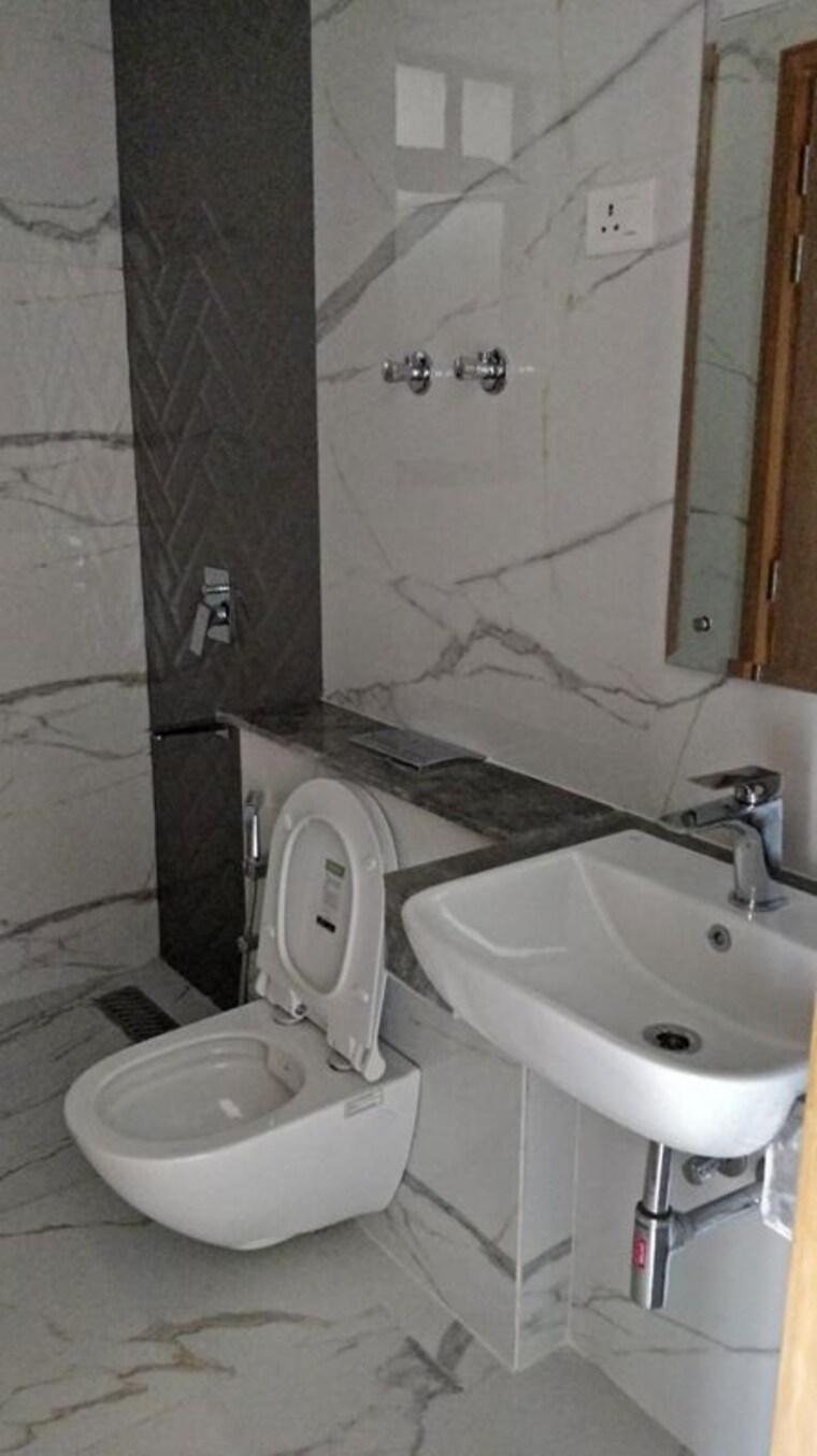 Bathroom, m3m-heights 2.5 Bedroom 1435 Sq.Ft. Apartment In Sector 65 Gurgaon 10714705