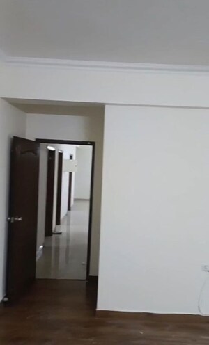 Room in 3 BHK Apartment at ATS Golf Meadows, Central Derabassi – for Rent