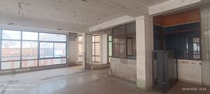  Shop For Rent in Benz Circle