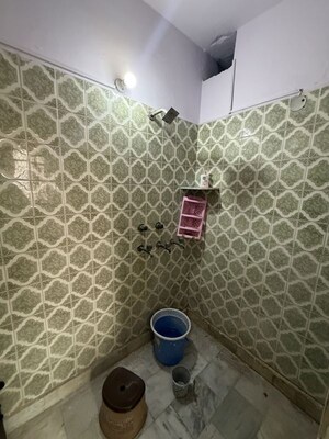 Parking in 1 RK Builder Floor at Patel Nagar – for Rent
