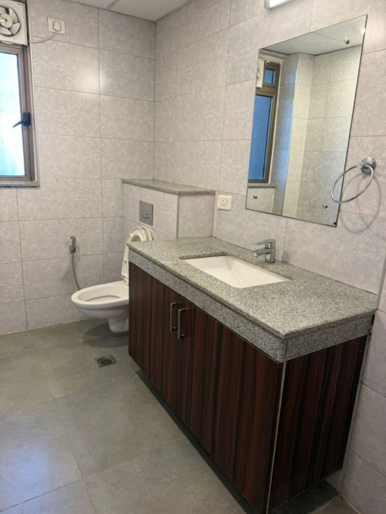 Bathroom, tata-primanti-villas 4 Bedroom 2625 Sq.Ft. Apartment In Sector 72 Gurgaon 10714711