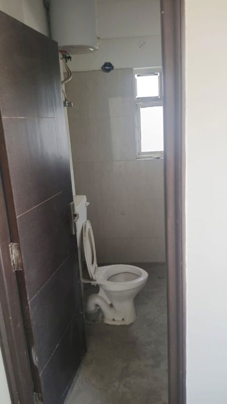 Bathroom, raja park 2 Bedroom 1000 Sq.Ft. Apartment In Raja Park Jaipur 10714754