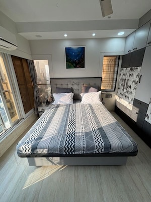 Bedroom in 2 BHK Apartment at Byculla – for Sale