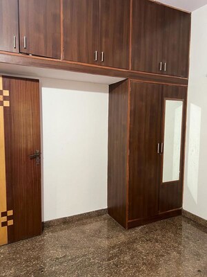 Room in 2 BHK Builder Floor at Ramamurthy Nagar – for Rent