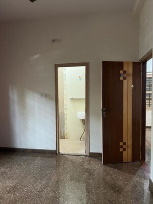 Room in 2 BHK Builder Floor at Ramamurthy Nagar – for Rent