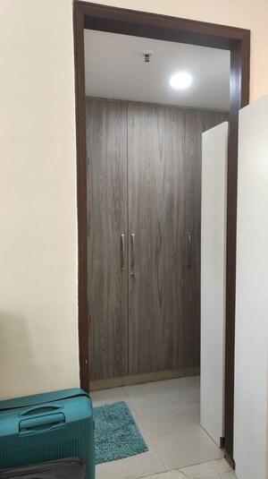 Building Lobby in 3.5 BHK Apartment at Jaypee Kalypso Court, Sector 128 – for Rent
