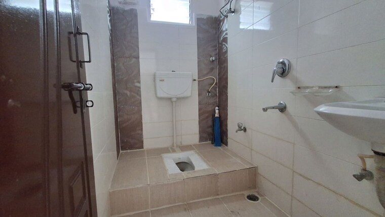 Bathroom, kompally 3 Bedroom 1475 Sq.Ft. Apartment In Kompally Hyderabad 10714784