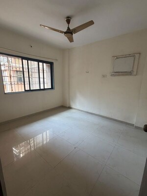 2 BHK Apartment For Rent in Harasiddh Viraaj, Malad East