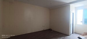 Room in  Showroom at Kanuru – for Rent