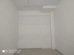 Room in  Office Space at Rustomjee Eaze Zone Mall, Malad West – for Rent