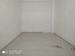 Room in  Office Space at Rustomjee Eaze Zone Mall, Malad West – for Rent