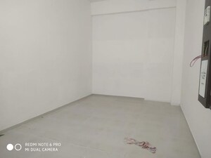 Room in  Office Space at Rustomjee Eaze Zone Mall, Malad West – for Rent