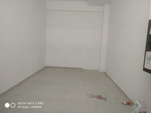 Room in  Office Space at Rustomjee Eaze Zone Mall, Malad West – for Rent