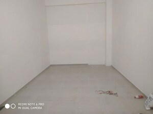 Room in  Office Space at Rustomjee Eaze Zone Mall, Malad West – for Rent