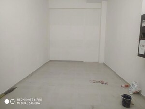 Room in  Office Space at Rustomjee Eaze Zone Mall, Malad West – for Rent