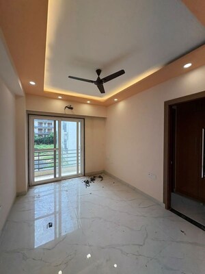 Room in 4 BHK Builder Floor at Sector 57 – for Rent