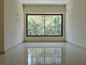 Room in 2 BHK Apartment at Arkade Serene, Malad West – for Rent