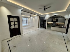 3 BHK Builder Floor For Rent in South City 1