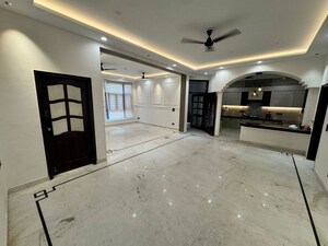 3 BHK Builder Floor For Rent in South City 1