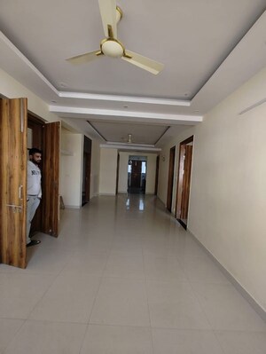 3 BHK Builder Floor For Rent in Sector 57