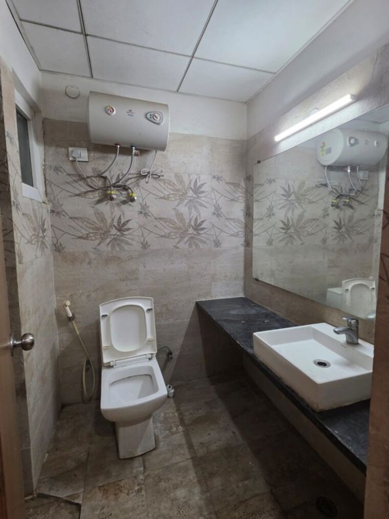 Bathroom, paramount-golfforeste Studio 435 Sq.Ft. Apartment In Zeta I Greater Noida Greater Noida 10714903