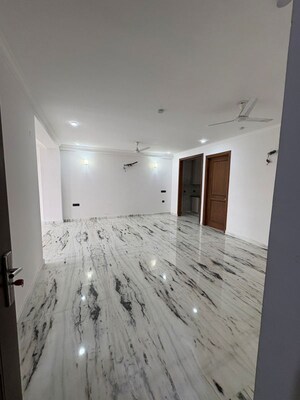 Bedroom in 3 BHK Builder Floor at Sector 57 – for Rent